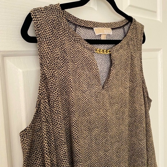 ✨Host Pick✨Michael Kors Snake Print Chain Cutout Top - Picture 2 of 16